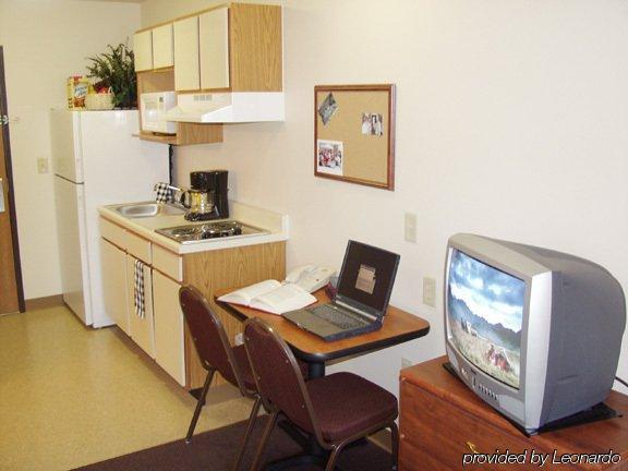 Woodspring Suites サクラメント 部屋 写真